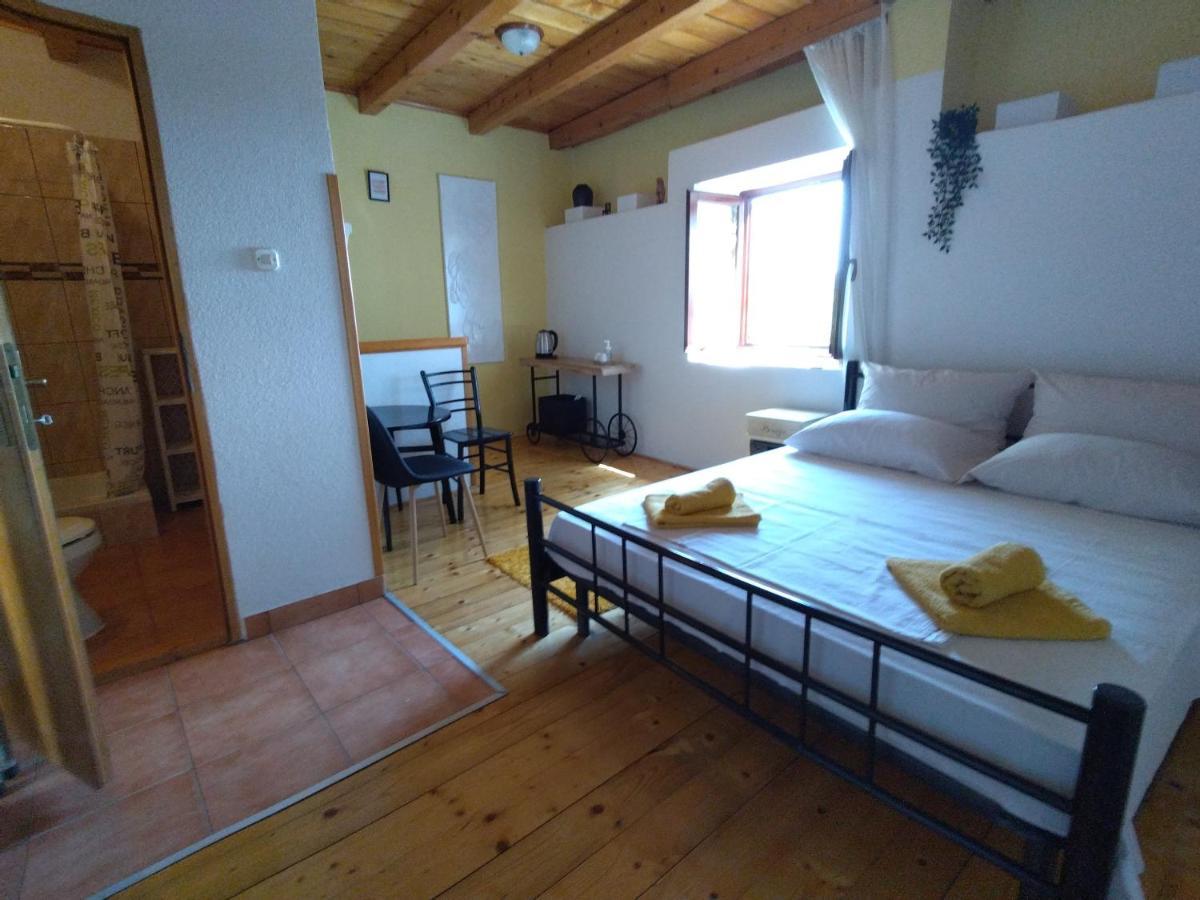 Apartments Elena & Damir 비스 외부 사진