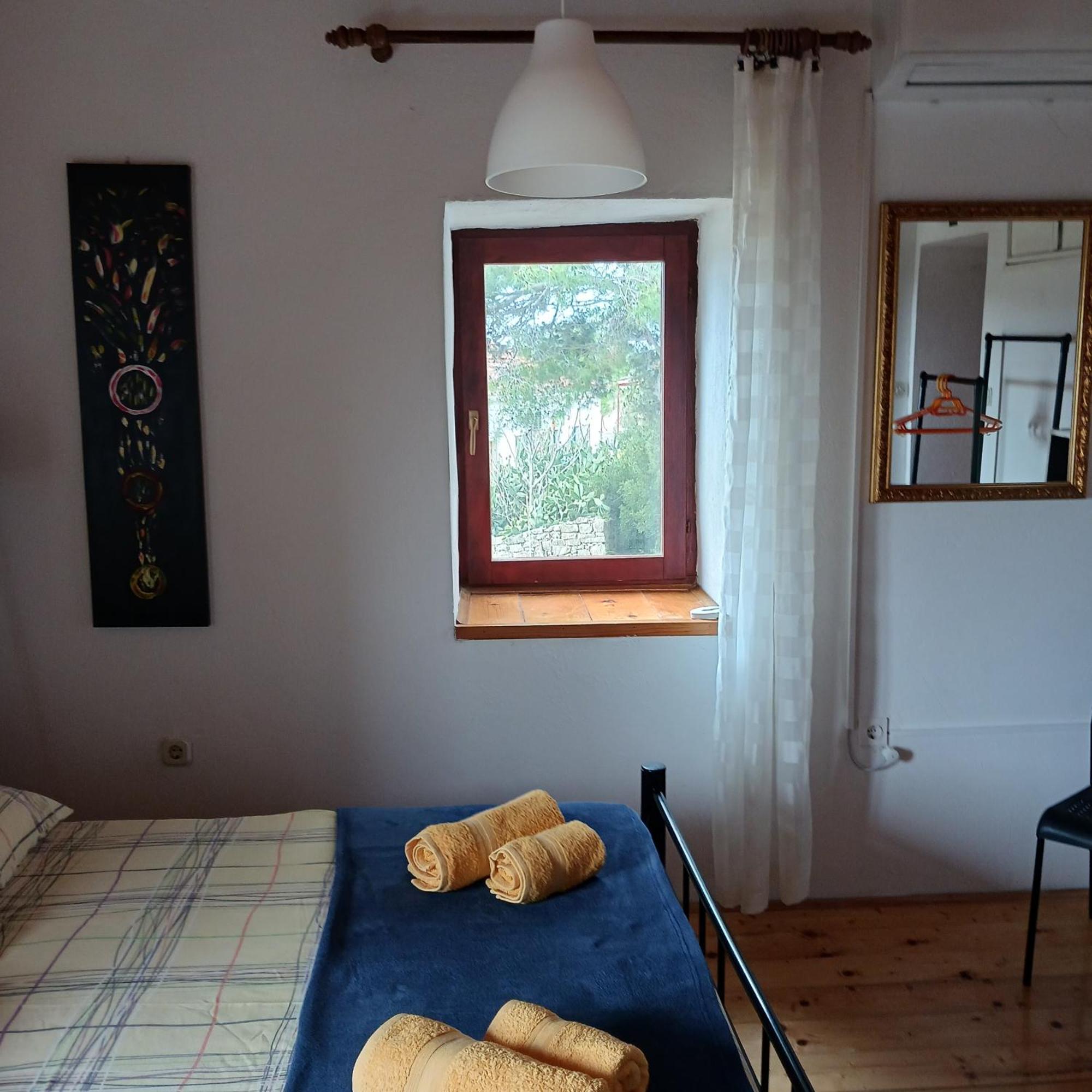 Apartments Elena & Damir 비스 외부 사진